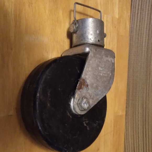 Vintage 1200 lbs. Universal Heavy Duty 6" Single Metal Wheel Jack Caster w/ Pin - Picture 2 of 5